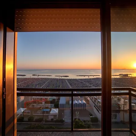 מלון דירות Rex 3*