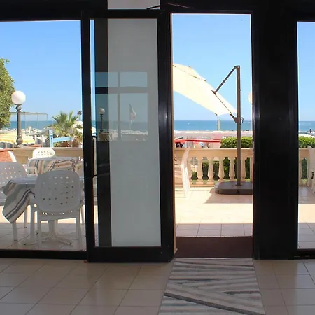 מלון דירות Rex