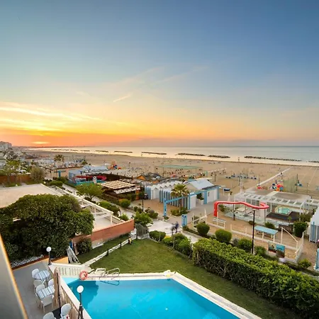 Apartahotel Rex Cattolica