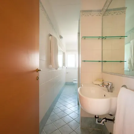 מלון דירות Rex