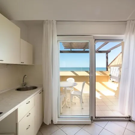 Rex מלון דירות קאטוליקה