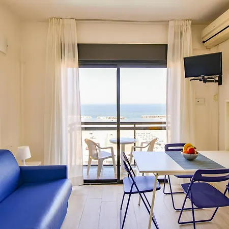 Rex Aparthotel 3*