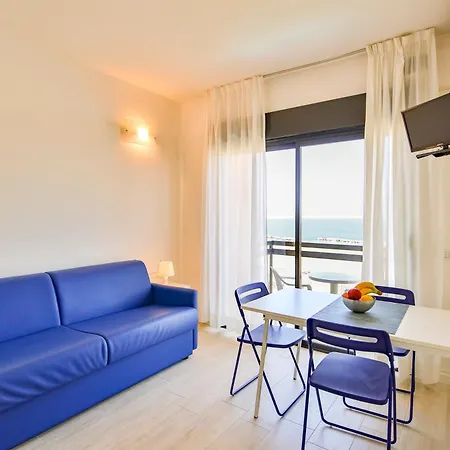 Rex Aparthotel 3*