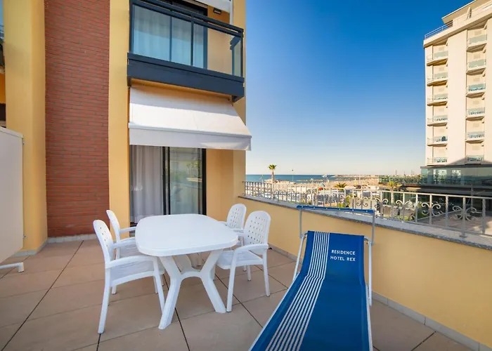 Rex Aparthotel